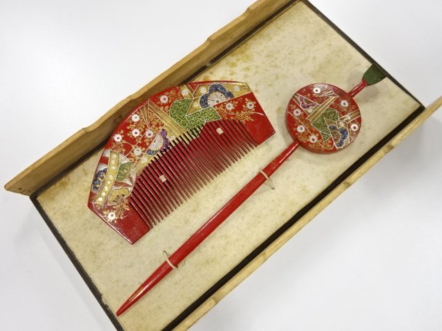 JAPANESE KIMONO / ANTIQUE LACQUERED MAKI-E COMB / SET